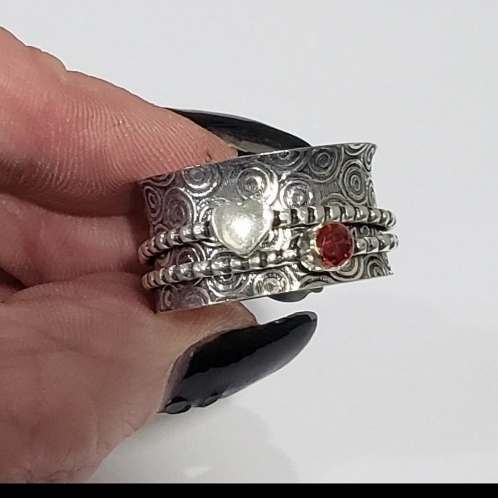 Garnet Ring, 925 Silver Mozambique Garnet Heart Spinner Band Ring View 2